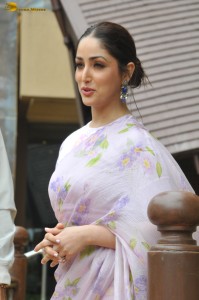 Indian actress yami gautam cute photoshoot in a saree