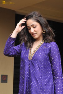 Indian actress yami gautam cute in a blue salwar dress