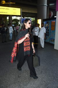actress Yami Gautam fashionable attire at airport