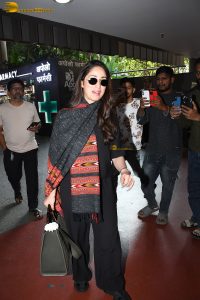actress Yami Gautam fashionable attire at airport