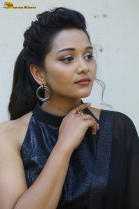 telugu actress yamini bandaru cute looks in a black dress