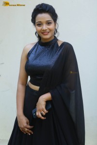 telugu actress yamini bandaru cute looks in a black dress