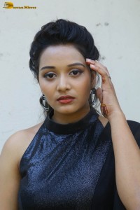 telugu actress yamini bandaru cute looks in a black dress
