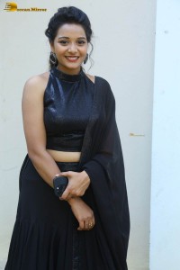 telugu actress yamini bandaru cute looks in a black dress
