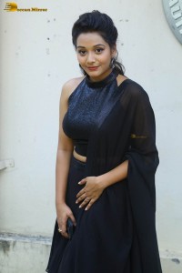 telugu actress yamini bandaru cute looks in a black dress