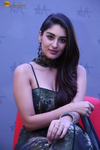 Indian actress yukti thareja glamorous photoshoot