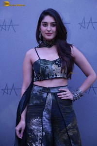 Indian actress yukti thareja glamorous photoshoot