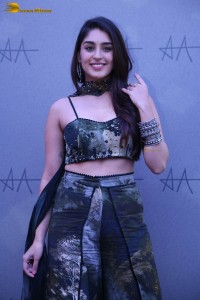 Indian actress yukti thareja glamorous photoshoot