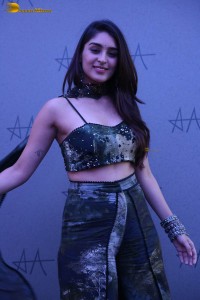 Indian actress yukti thareja glamorous photoshoot