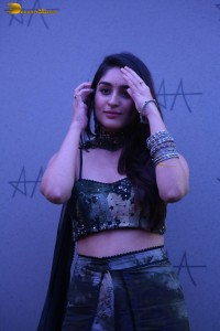 Indian actress yukti thareja glamorous photoshoot