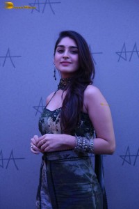 Indian actress yukti thareja glamorous photoshoot