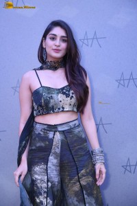 Indian actress yukti thareja glamorous photoshoot