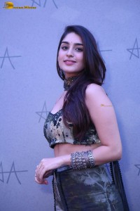 Indian actress yukti thareja glamorous photoshoot