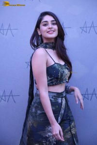 Indian actress yukti thareja glamorous photoshoot