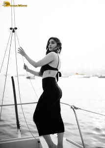 Indian Actress Yukti Thareja sexy photoshoot in a bikini