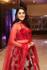 Indian actress yukti thareja pretty in a red lehenga choli