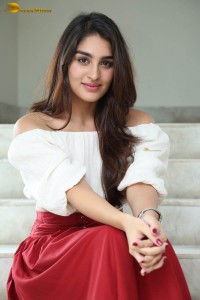 telugu actress Yukti Thareja photoshoot