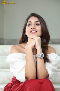 telugu actress Yukti Thareja photoshoot