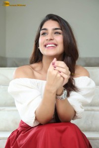 telugu actress Yukti Thareja photoshoot