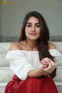 telugu actress Yukti Thareja photoshoot