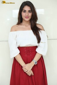 telugu actress Yukti Thareja photoshoot