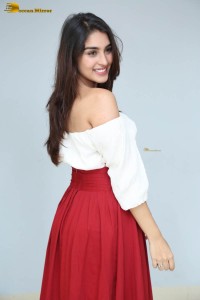 telugu actress Yukti Thareja photoshoot