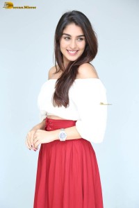 telugu actress Yukti Thareja photoshoot