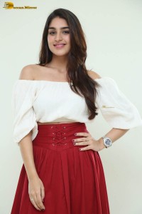 telugu actress Yukti Thareja photoshoot