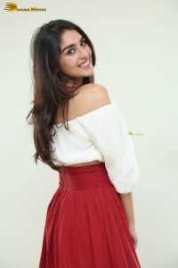 telugu actress Yukti Thareja photoshoot