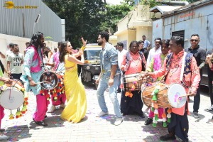 Trailer Launch of Zara Hatke Zara Bachke attended by Sara Ali Khan and Vicky Kaushal