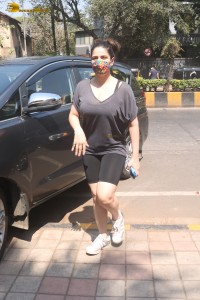 bollywood actress Zareen Khan voluptuous look